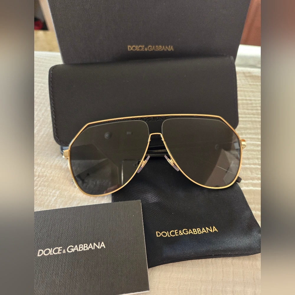 New Dolce & Gabbana Sunglasses DG2266 02/87 Gold Pilot Frames DarkGray L…